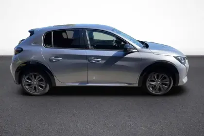 Photo 33 Peugeot 208  Electrique 50 kWh 136ch
