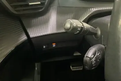 Photo 17 Peugeot 208  Electrique 50 kWh 136ch