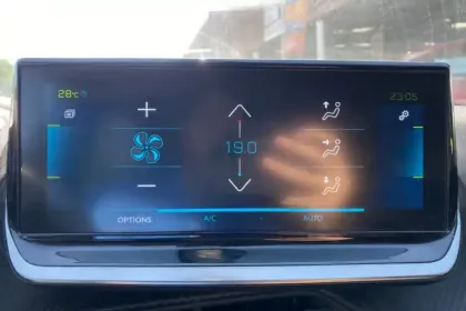 Photo 50 Peugeot 208  Electrique 50 kWh 136ch