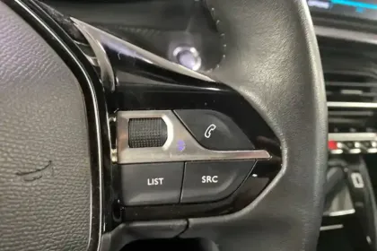 Photo 19 Peugeot 208  Electrique 50 kWh 136ch