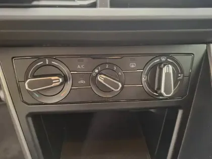 Photo 41 Volkswagen Polo  1.6 TDI 80 S&S BVM5