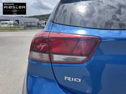 Photo 16 Kia Rio  1.0 T-GDi 100 ch ISG BVM6