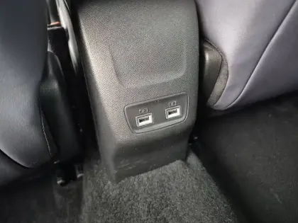 Photo 35 Peugeot 2008  PureTech 100 S&S BVM6