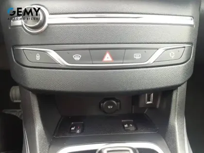 Photo 41 Peugeot 308  SW PureTech 130ch S&S EAT8