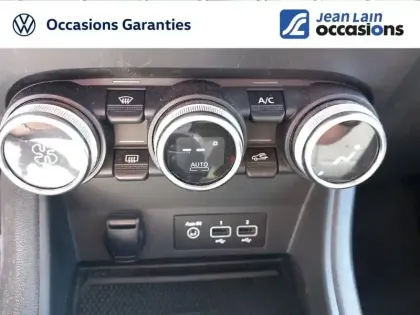 Photo 20 Renault Captur  TCe 140 EDC - 21