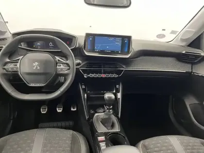 Photo 23 Peugeot 208  PureTech 100 S&S BVM6