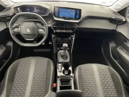 Photo 32 Peugeot 208  PureTech 100 S&S BVM6