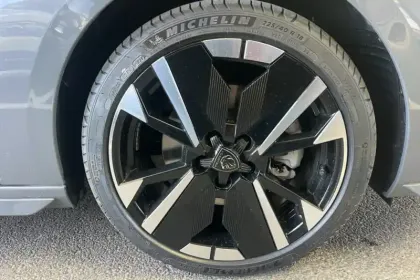 Photo 10 Peugeot 308  Hybrid 145 e-DCS6