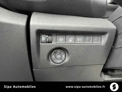 Photo 27 Citroën C4 e- 136 ch Automatique