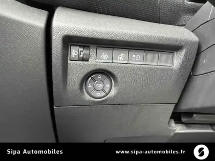 Photo 40 Citroën C4 e- 136 ch Automatique