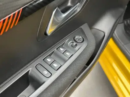 Photo 17 Peugeot 208  Electrique 50 kWh 136ch
