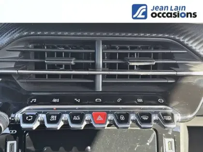 Photo 13 Peugeot 2008  PureTech 130 S&S EAT8