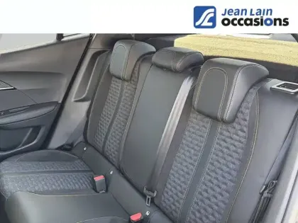 Photo 16 Peugeot 2008  PureTech 130 S&S EAT8