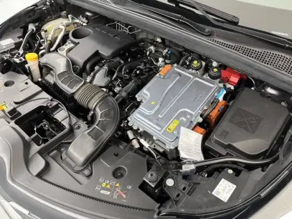 Photo 26 Renault Captur  E-Tech 145 - 21