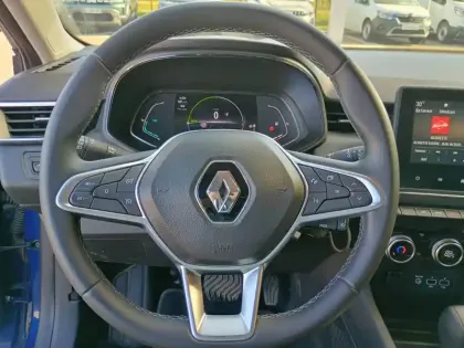Photo 12 Renault Clio  E-Tech full hybrid 145