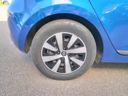 Photo 17 Renault Clio  E-Tech full hybrid 145