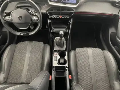 Photo 56 Peugeot 208  PureTech 100 S&S BVM6