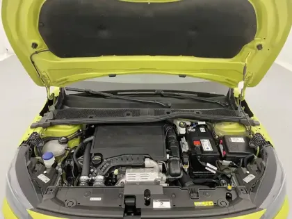 Photo 52 Peugeot 208  PureTech 100 S&S BVM6