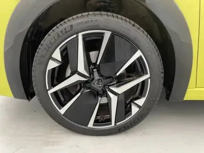 Photo 48 Peugeot 208  PureTech 100 S&S BVM6