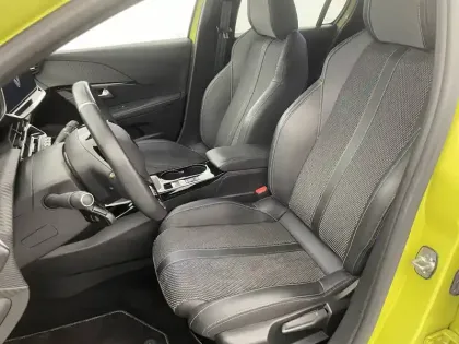 Photo 45 Peugeot 208  PureTech 100 S&S BVM6