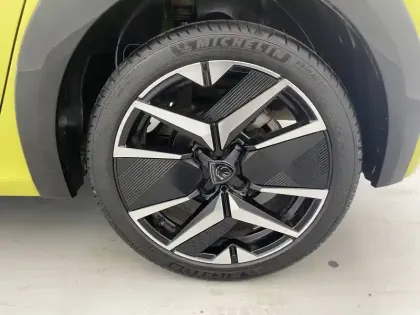 Photo 47 Peugeot 208  PureTech 100 S&S BVM6
