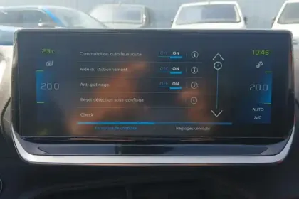 Photo 20 Peugeot 208  Electrique 50 kWh 136ch