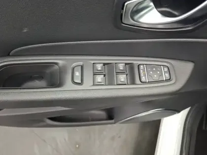 Photo 28 Renault Captur  TCe 150 FAP EDC