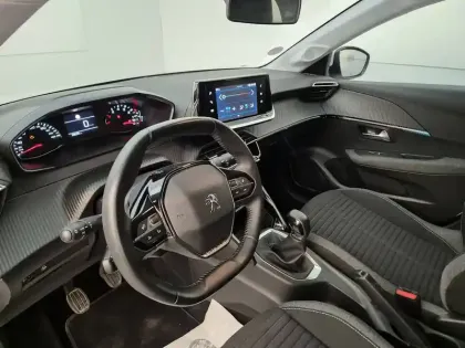Photo 10 Peugeot 208  PureTech 75 S&S BVM5