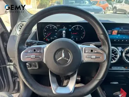 Photo 12 Mercedes Classe B  180 d 7G-DCT