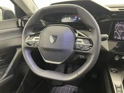 Photo 31 Peugeot 308  PureTech 130ch S&S BVM6