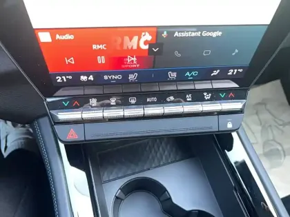 Photo 37 Renault Rafale  E-Tech full hybrid 200 ch