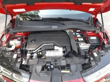 Photo 6 Alfa Romeo Junior  1.2 Ibrida 136 ch eDCT6 Techno