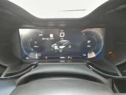 Photo 20 Alfa Romeo Junior  1.2 Ibrida 136 ch eDCT6 Techno