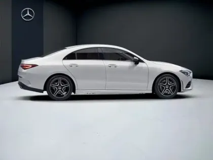 Photo 17 Mercedes CLA  200 d Coupé AMG Line
