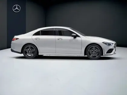 Photo 16 Mercedes CLA  200 d Coupé AMG Line