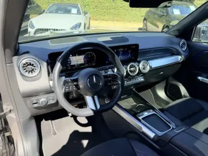 Photo 16 Mercedes GLB 200 d AMG Line