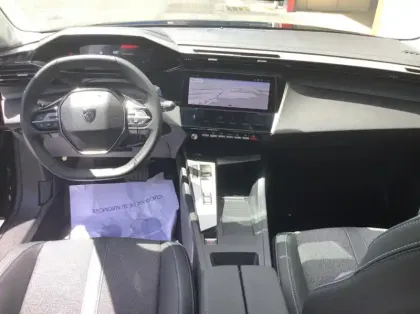 Photo 12 Peugeot 308 Hybrid 145 e-DCS6 Allure