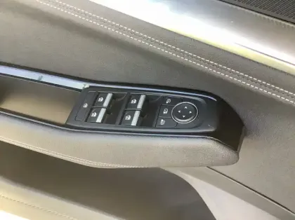 Photo 16 Renault Rafale Nouveau E-Tech full hybrid 200 ch Techno