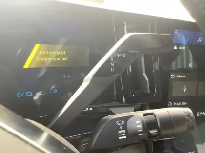Photo 21 Renault Rafale Nouveau E-Tech full hybrid 200 ch Techno