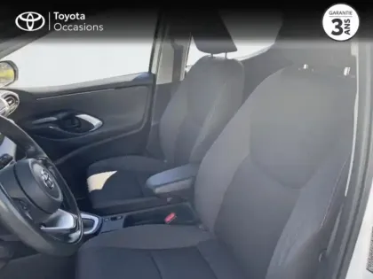 Photo 8 Toyota Yaris  116h France 5p