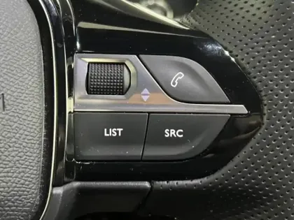 Photo 14 Peugeot 208  e- 136ch GT