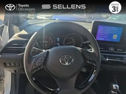 Photo 12 Toyota C-HR  2.0 Hybride 184ch Design Ultimate E-CVT