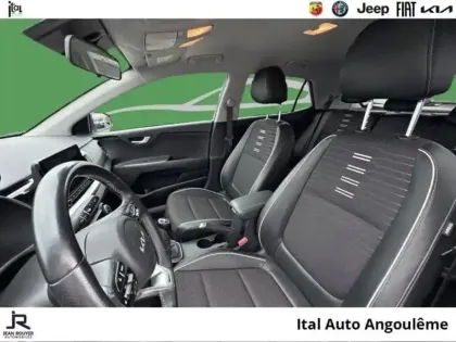 Photo 8 Kia Stonic  1.0 T-GDi 120ch MHEV GT Line