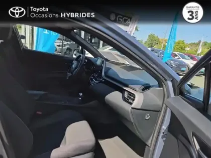 Photo 6 Toyota C-HR  1.8 Hybride 122ch Dynamic Ultimate E-CVT