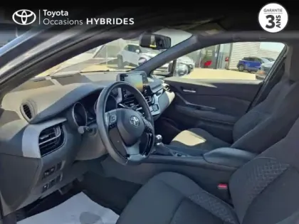 Photo 10 Toyota C-HR  1.8 Hybride 122ch Dynamic Ultimate E-CVT