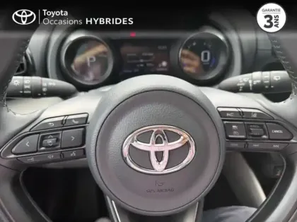 Photo 12 Toyota Yaris  116h Iconic 5p MY22
