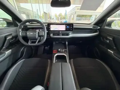 Photo 10 Jeep Compass  1.2 Turbo T3 145ch e-Hybrid First Edition BVR6