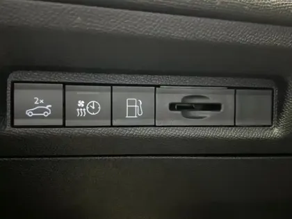 Photo 14 Peugeot 408  PHEV 225ch First Edition e-EAT8
