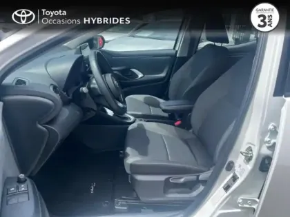Photo 10 Toyota Yaris  116h Dynamic Business 5p + Programme Beyond Zero Academy MY22