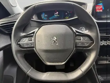 Photo 11 Peugeot 2008  e- 136ch Allure Pack